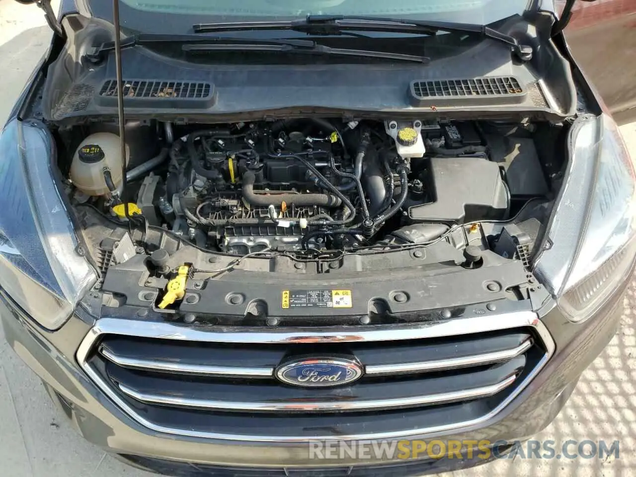 12 Photograph of a damaged car 1FMCU0GD9KUA52728 FORD ESCAPE 2019