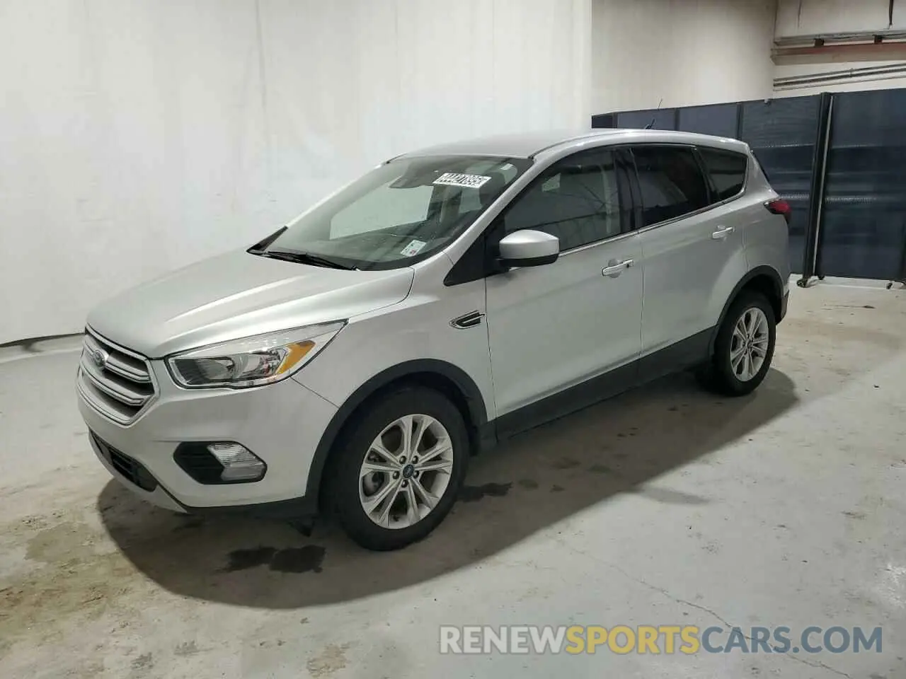 1 Фотография поврежденного автомобиля 1FMCU0GD9KUA65480 FORD ESCAPE 2019