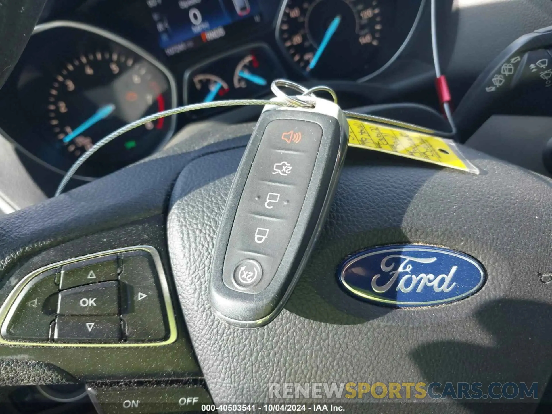 11 Фотография поврежденного автомобиля 1FMCU0GD9KUA71117 FORD ESCAPE 2019