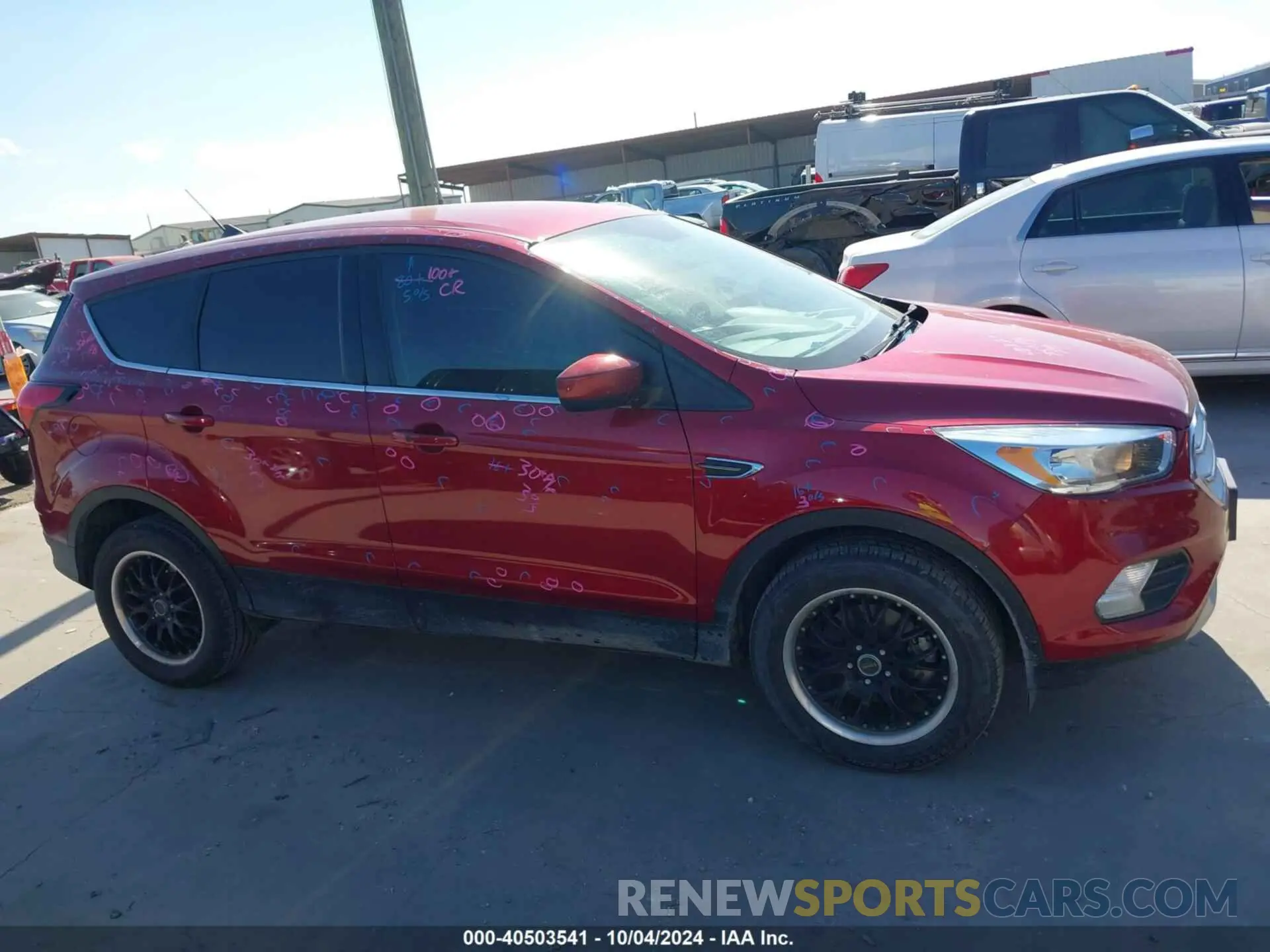 13 Фотография поврежденного автомобиля 1FMCU0GD9KUA71117 FORD ESCAPE 2019