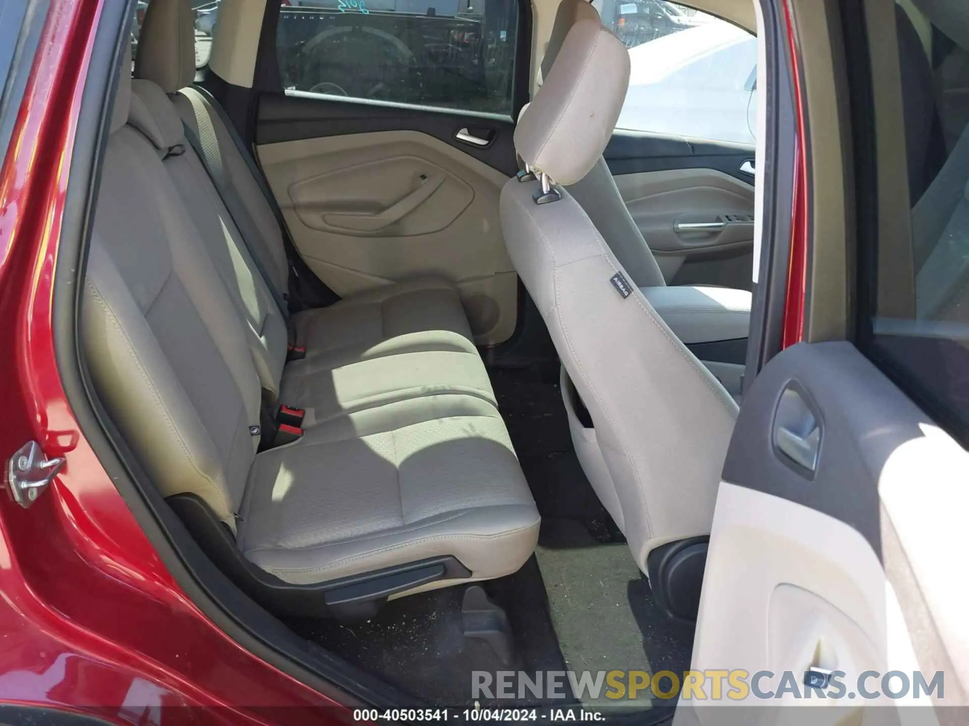 8 Фотография поврежденного автомобиля 1FMCU0GD9KUA71117 FORD ESCAPE 2019