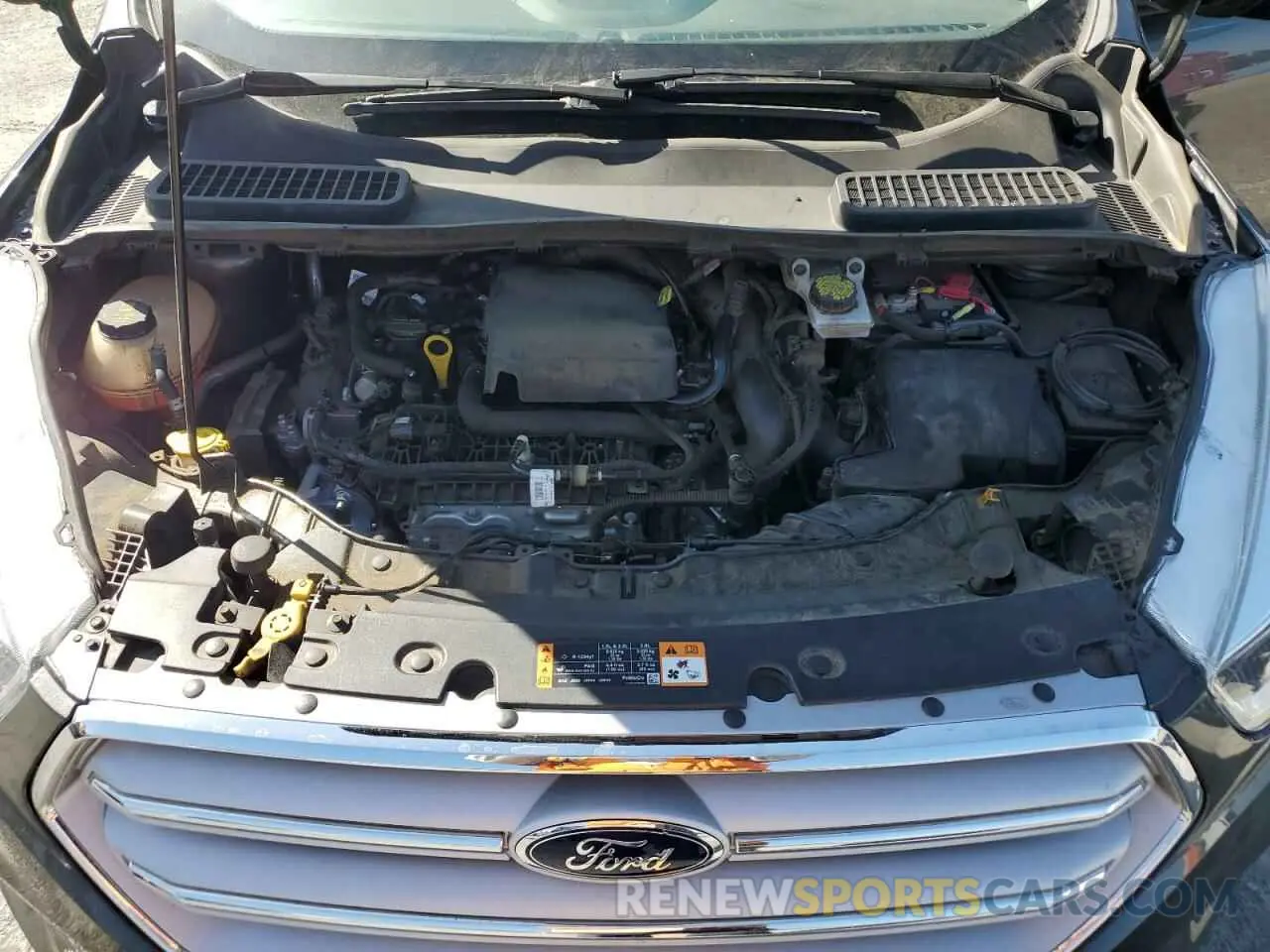 11 Photograph of a damaged car 1FMCU0GD9KUA83476 FORD ESCAPE 2019