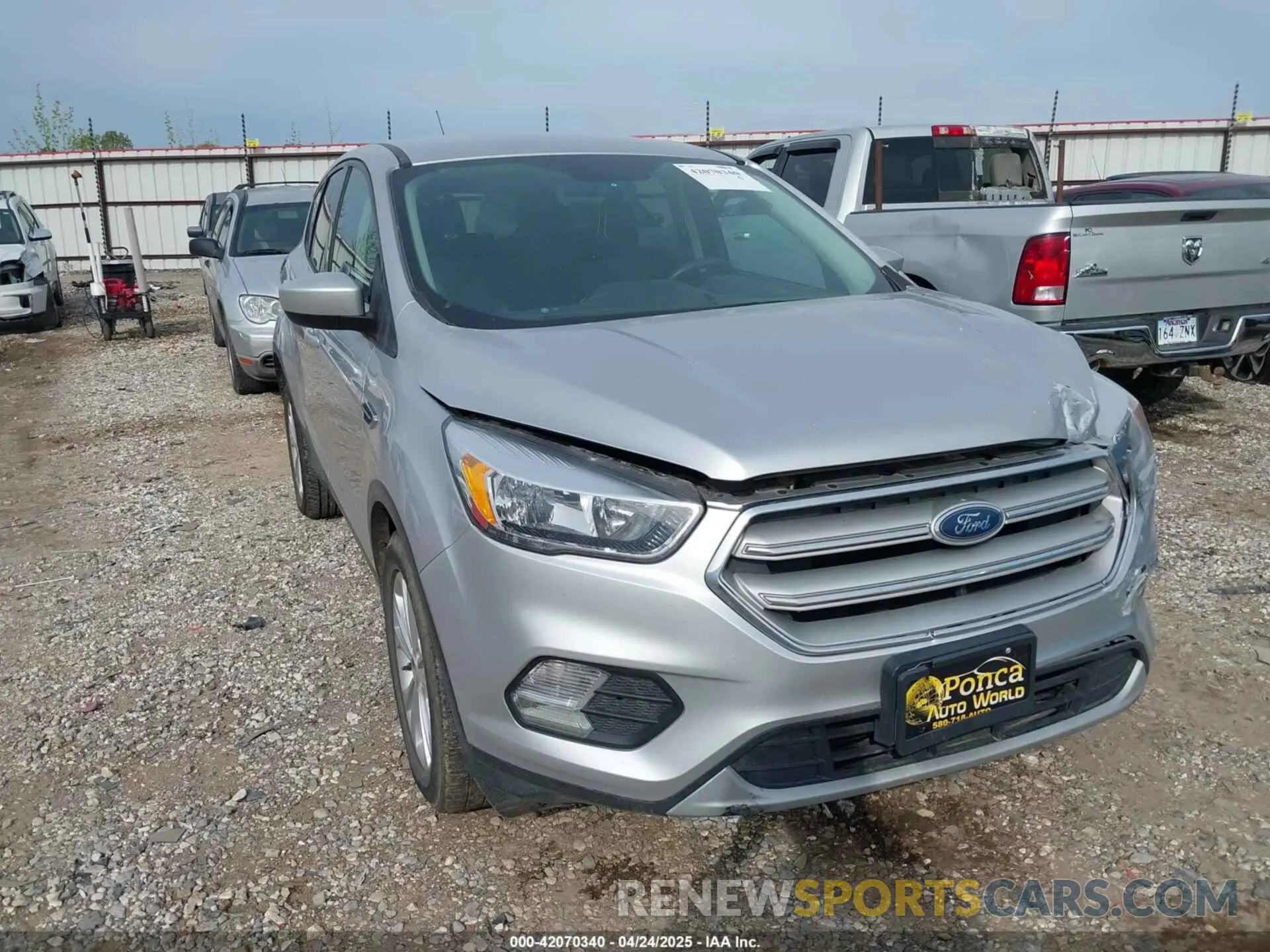 1 Фотография поврежденного автомобиля 1FMCU0GD9KUB09574 FORD ESCAPE 2019