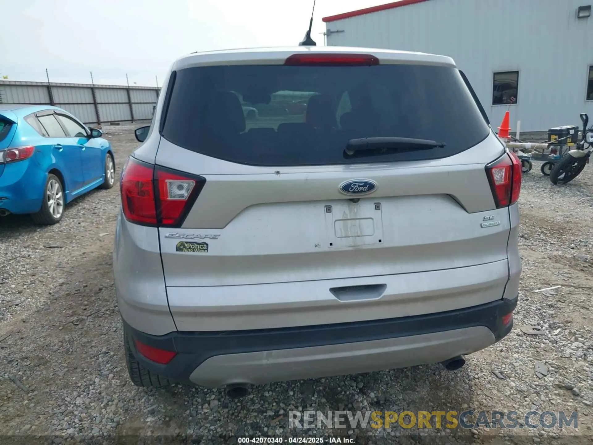 16 Фотография поврежденного автомобиля 1FMCU0GD9KUB09574 FORD ESCAPE 2019