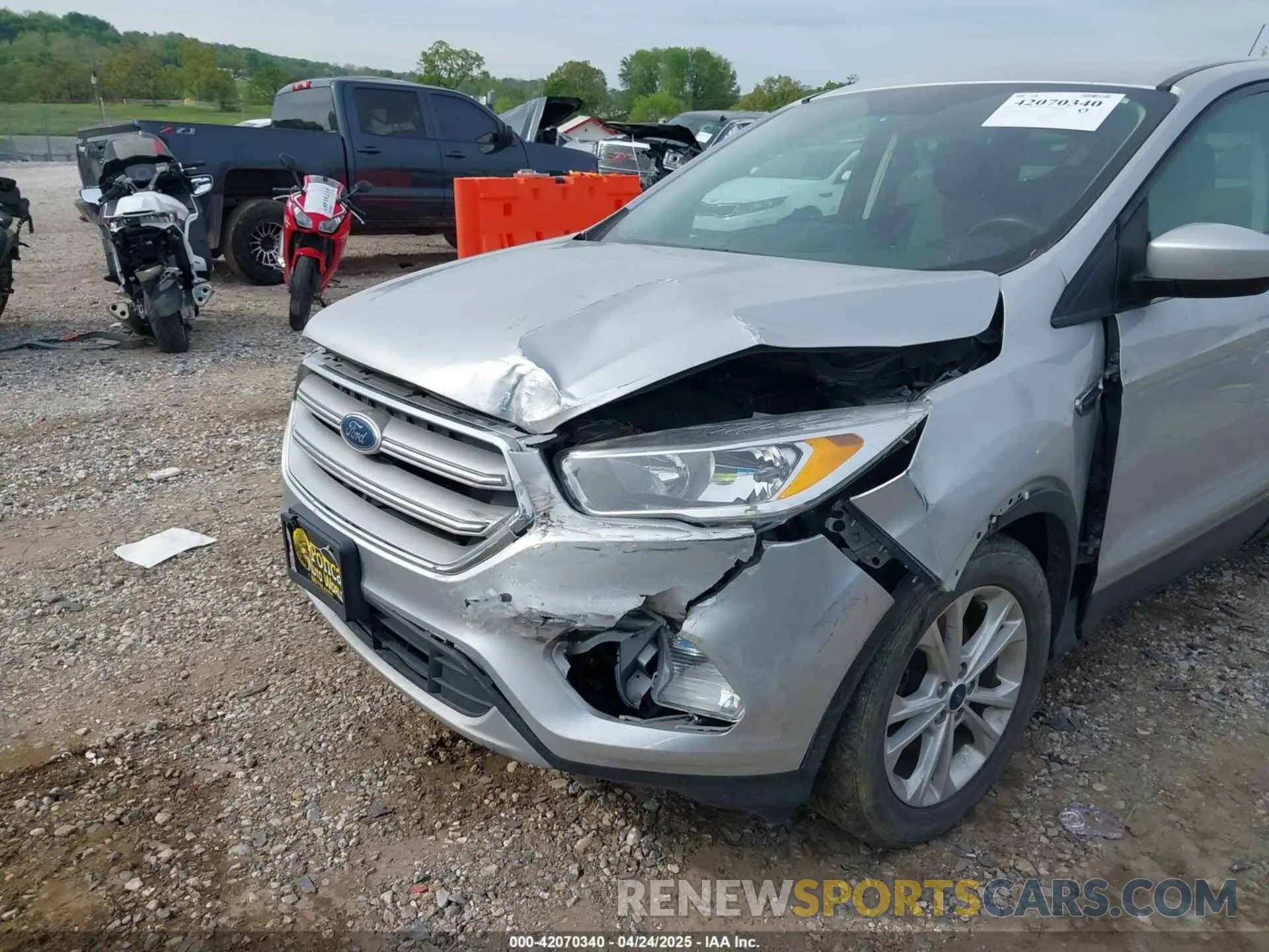 6 Фотография поврежденного автомобиля 1FMCU0GD9KUB09574 FORD ESCAPE 2019