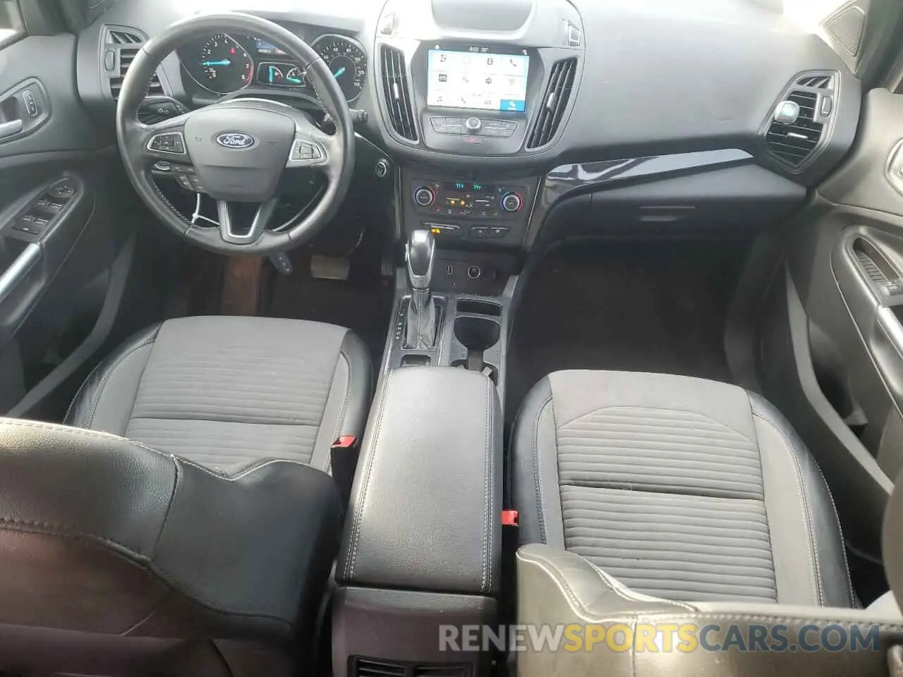 8 Photograph of a damaged car 1FMCU0GD9KUB29680 FORD ESCAPE 2019