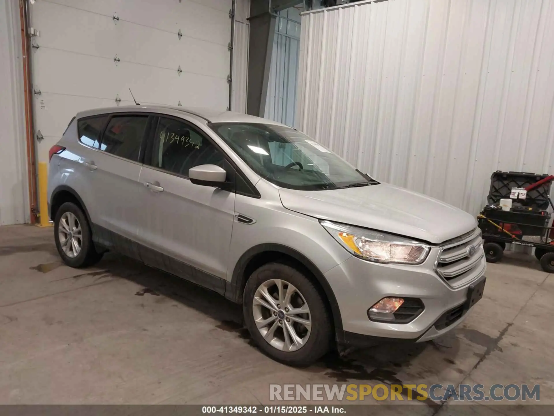 1 Фотография поврежденного автомобиля 1FMCU0GD9KUB61111 FORD ESCAPE 2019