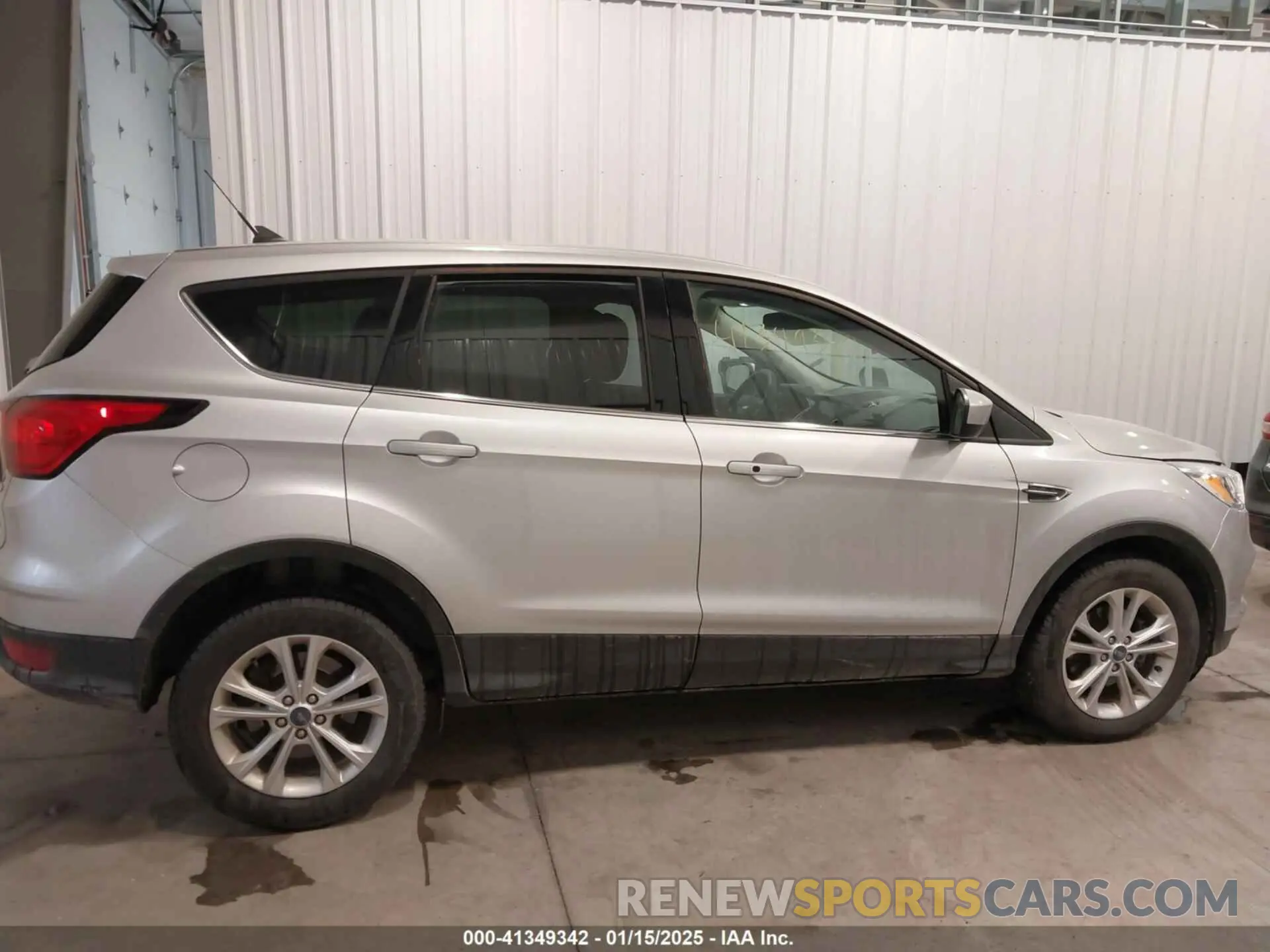 13 Фотография поврежденного автомобиля 1FMCU0GD9KUB61111 FORD ESCAPE 2019