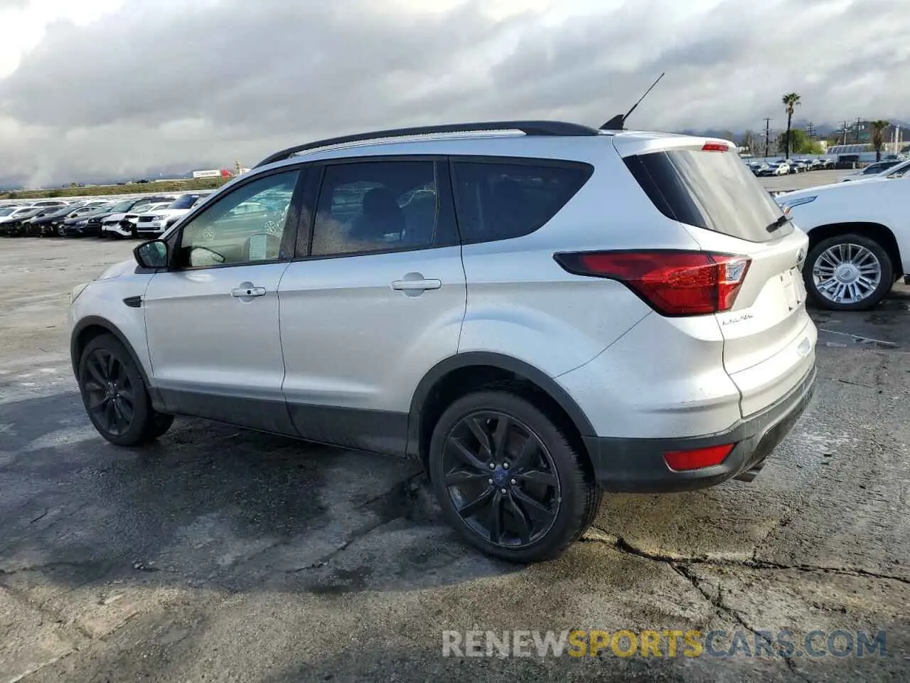 2 Photograph of a damaged car 1FMCU0GD9KUB61786 FORD ESCAPE 2019