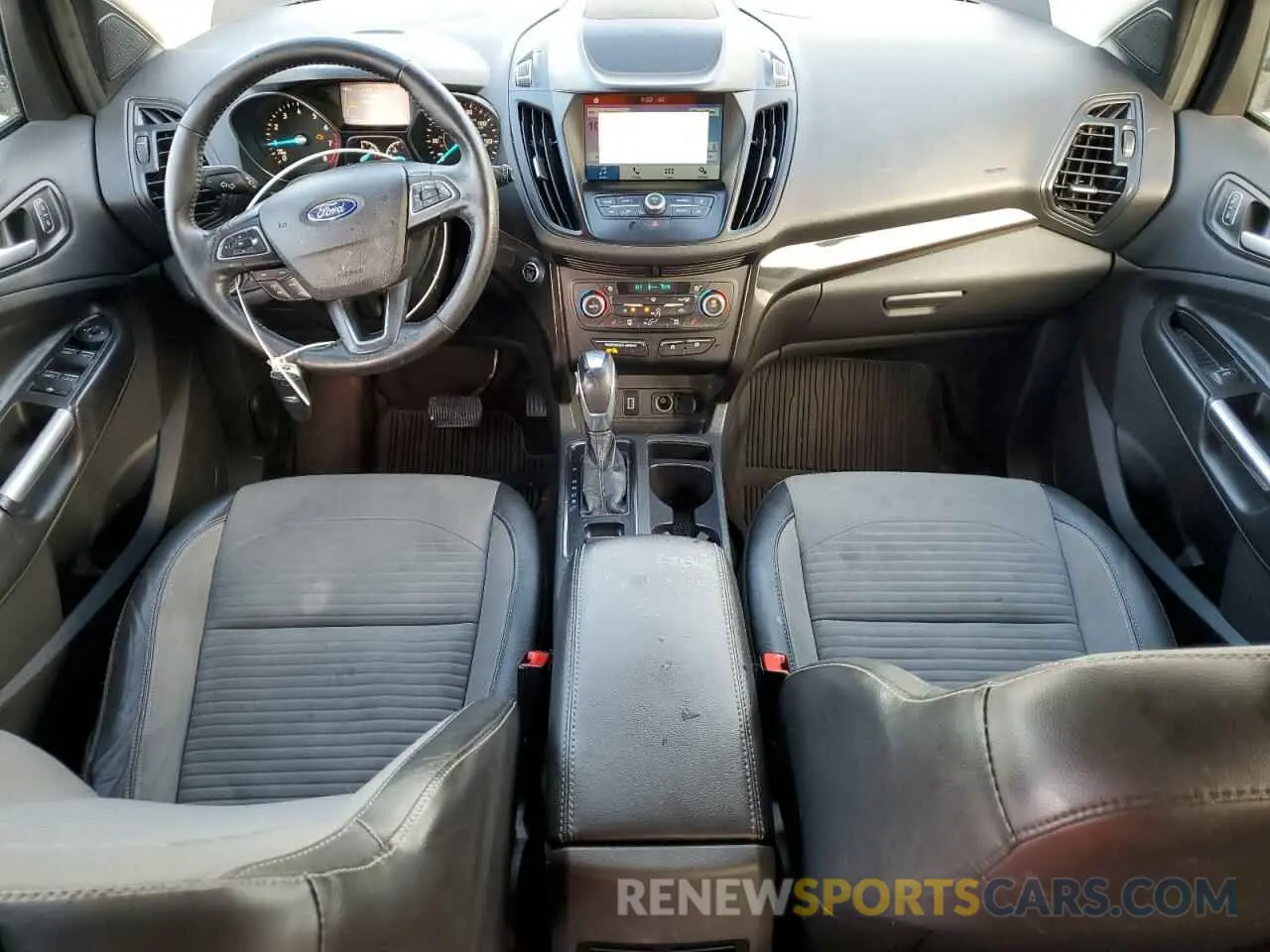 8 Photograph of a damaged car 1FMCU0GD9KUB61786 FORD ESCAPE 2019