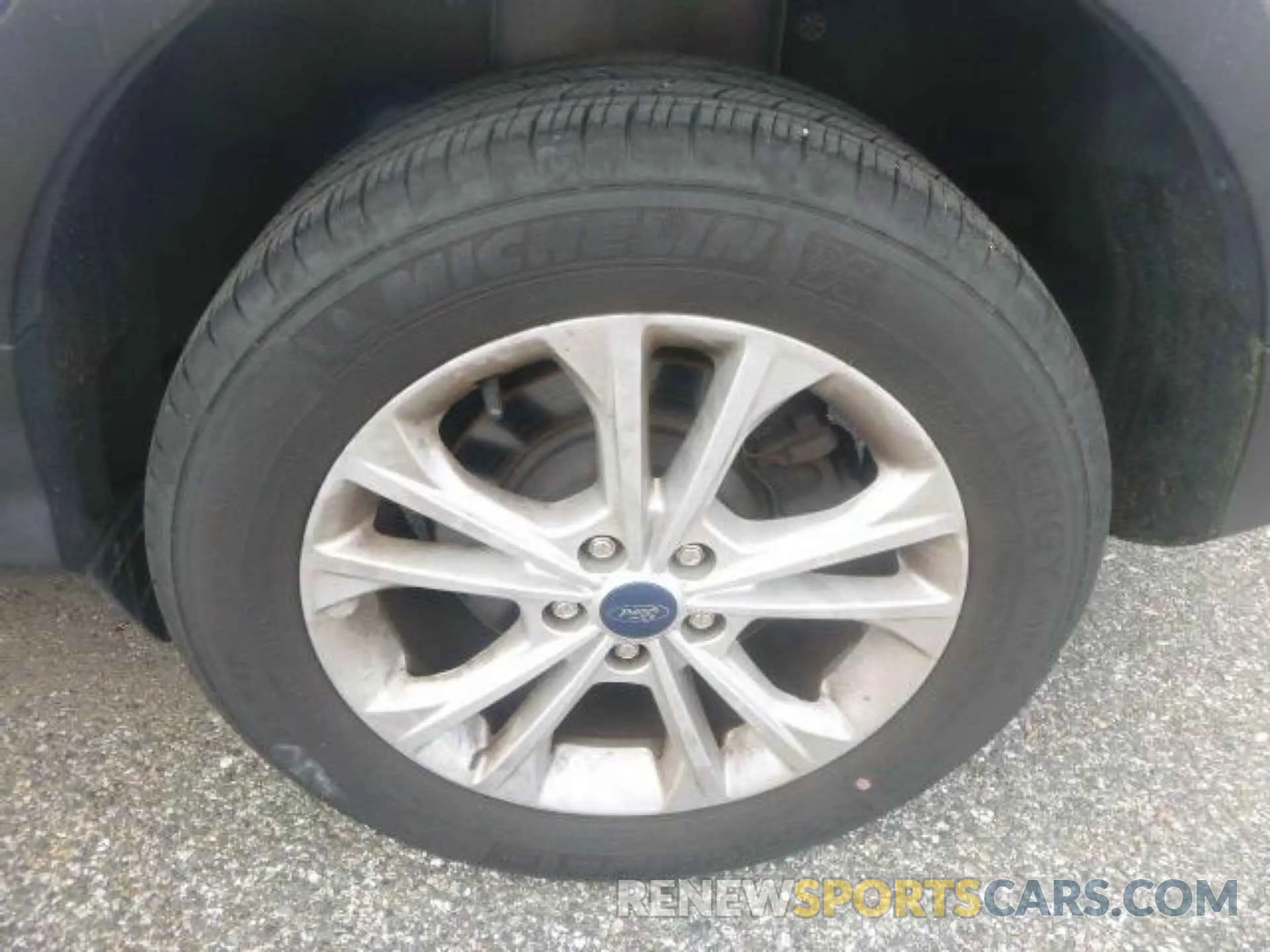 9 Фотография поврежденного автомобиля 1FMCU0GD9KUB82377 FORD ESCAPE 2019