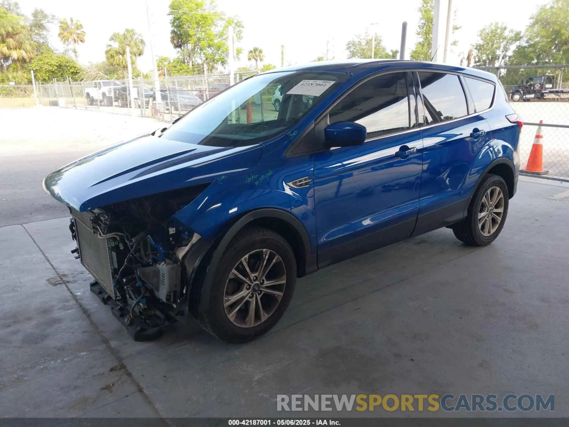 2 Фотография поврежденного автомобиля 1FMCU0GD9KUB84873 FORD ESCAPE 2019