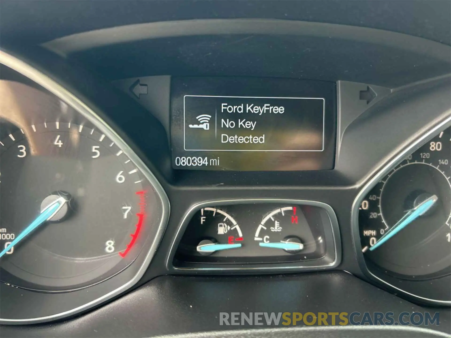 12 Photograph of a damaged car 1FMCU0GD9KUC52668 FORD ESCAPE 2019