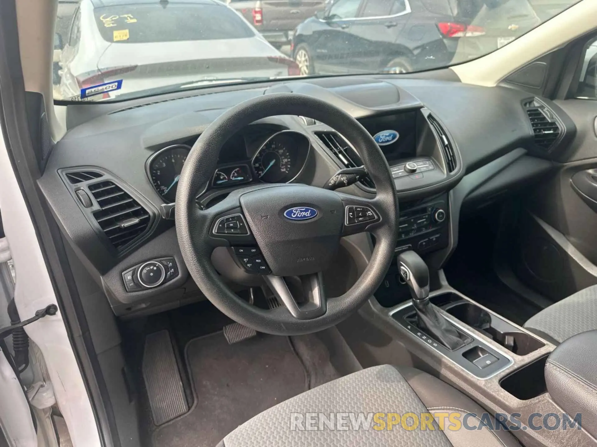 14 Photograph of a damaged car 1FMCU0GD9KUC52668 FORD ESCAPE 2019