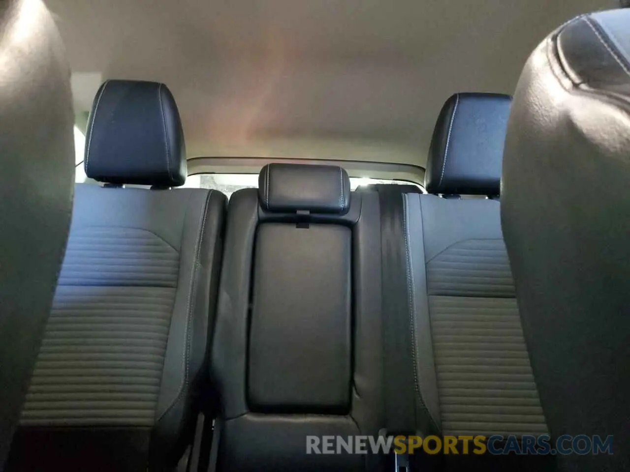 10 Фотография поврежденного автомобиля 1FMCU0GDXKUA64466 FORD ESCAPE 2019