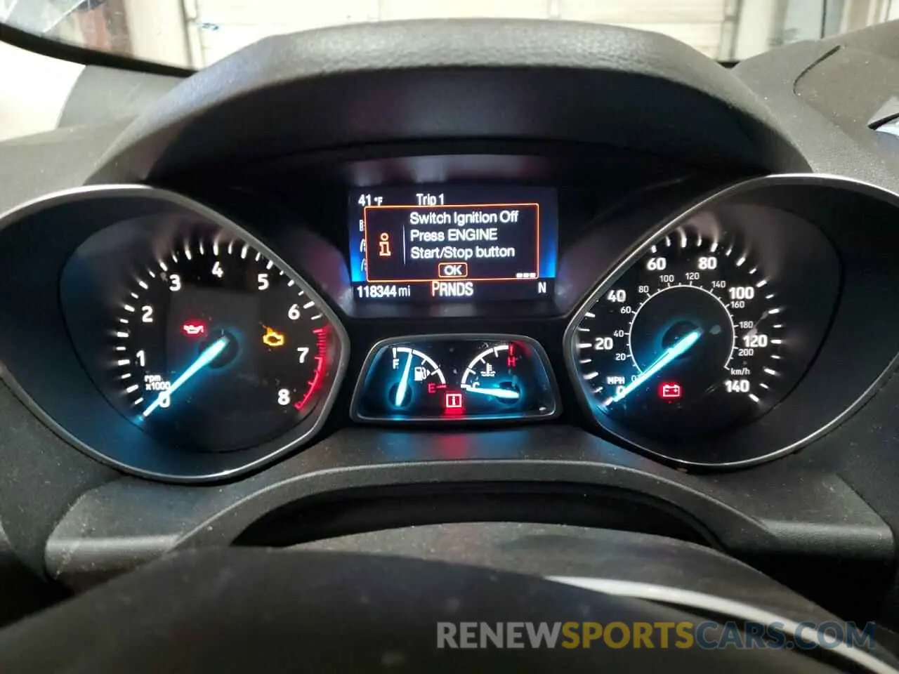 9 Фотография поврежденного автомобиля 1FMCU0GDXKUA64466 FORD ESCAPE 2019