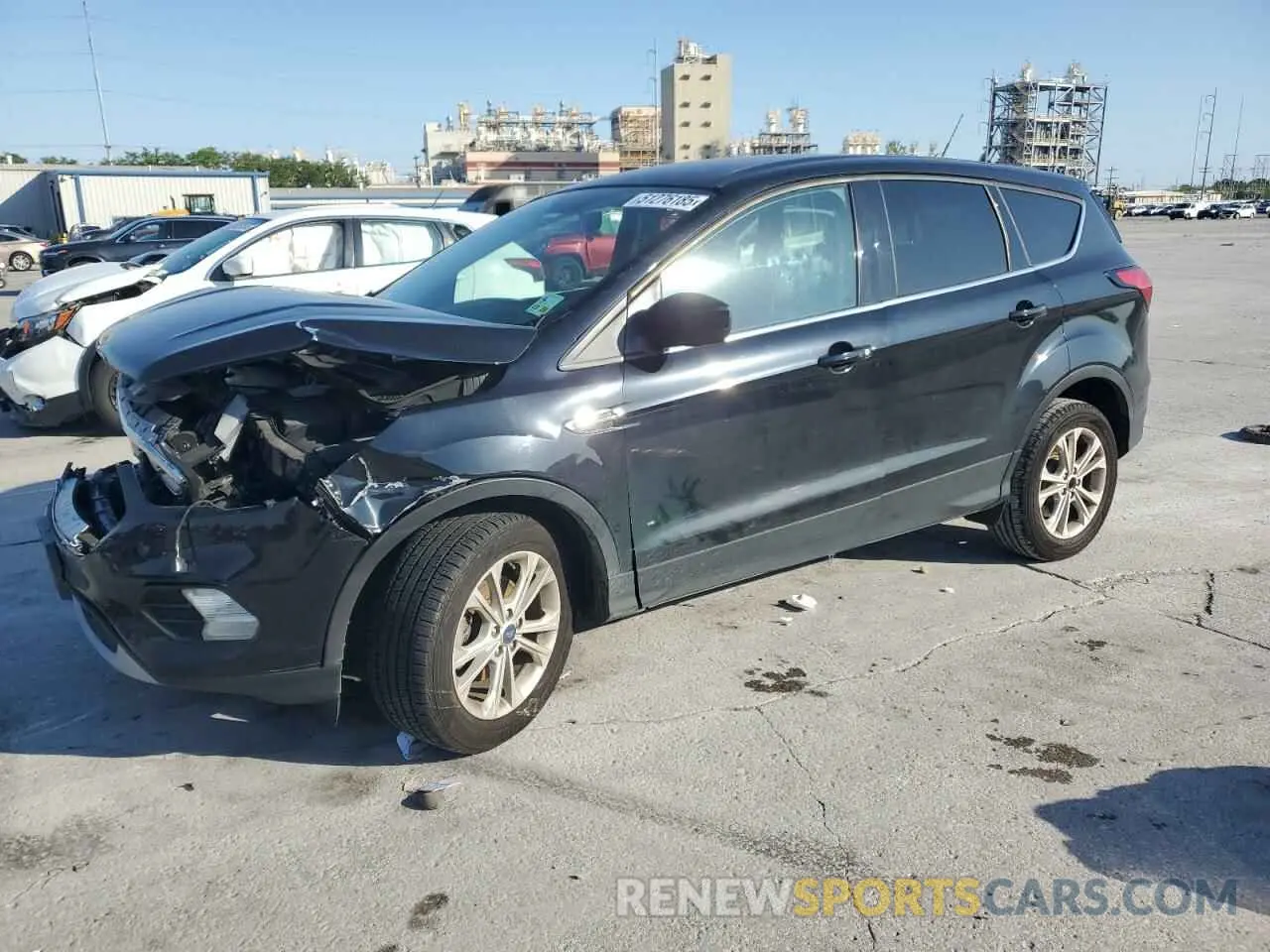 1 Photograph of a damaged car 1FMCU0GDXKUA88878 FORD ESCAPE 2019