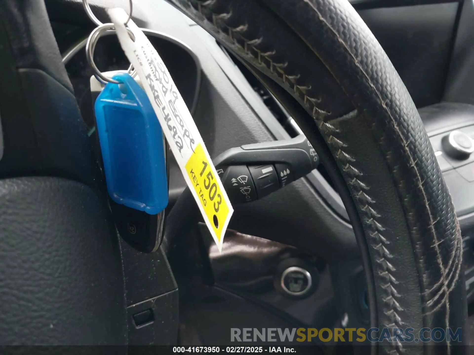 11 Photograph of a damaged car 1FMCU0GDXKUB29364 FORD ESCAPE 2019