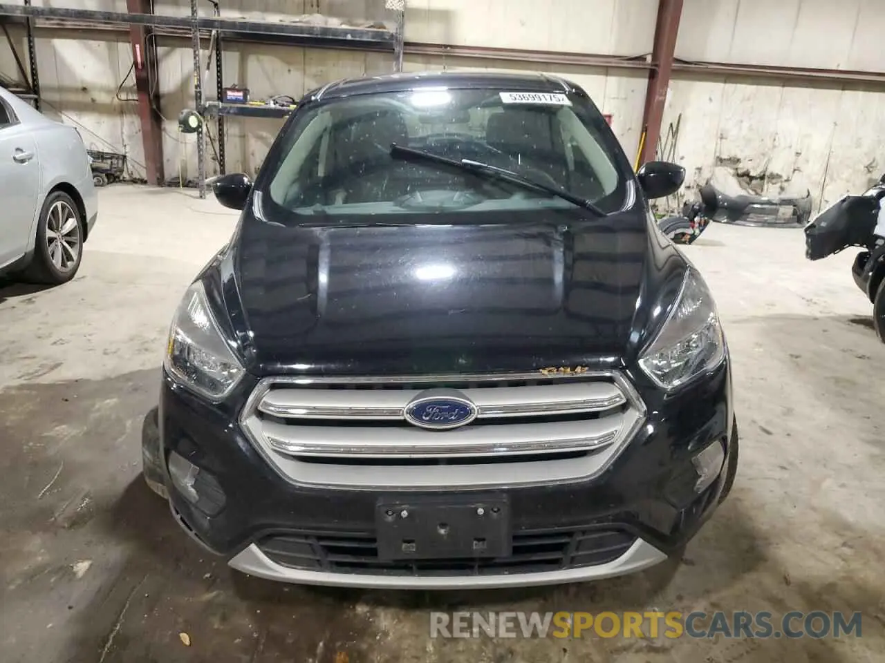 5 Photograph of a damaged car 1FMCU0GDXKUC47818 FORD ESCAPE 2019