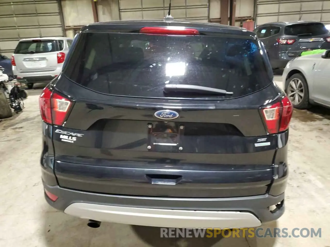 6 Photograph of a damaged car 1FMCU0GDXKUC47818 FORD ESCAPE 2019