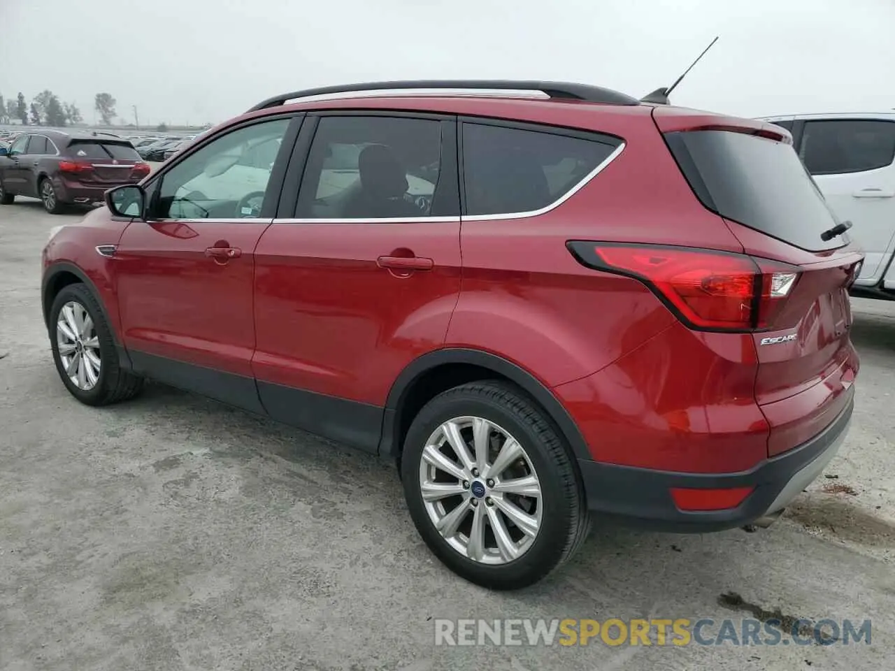 2 Фотография поврежденного автомобиля 1FMCU0HD0KUA20152 FORD ESCAPE 2019
