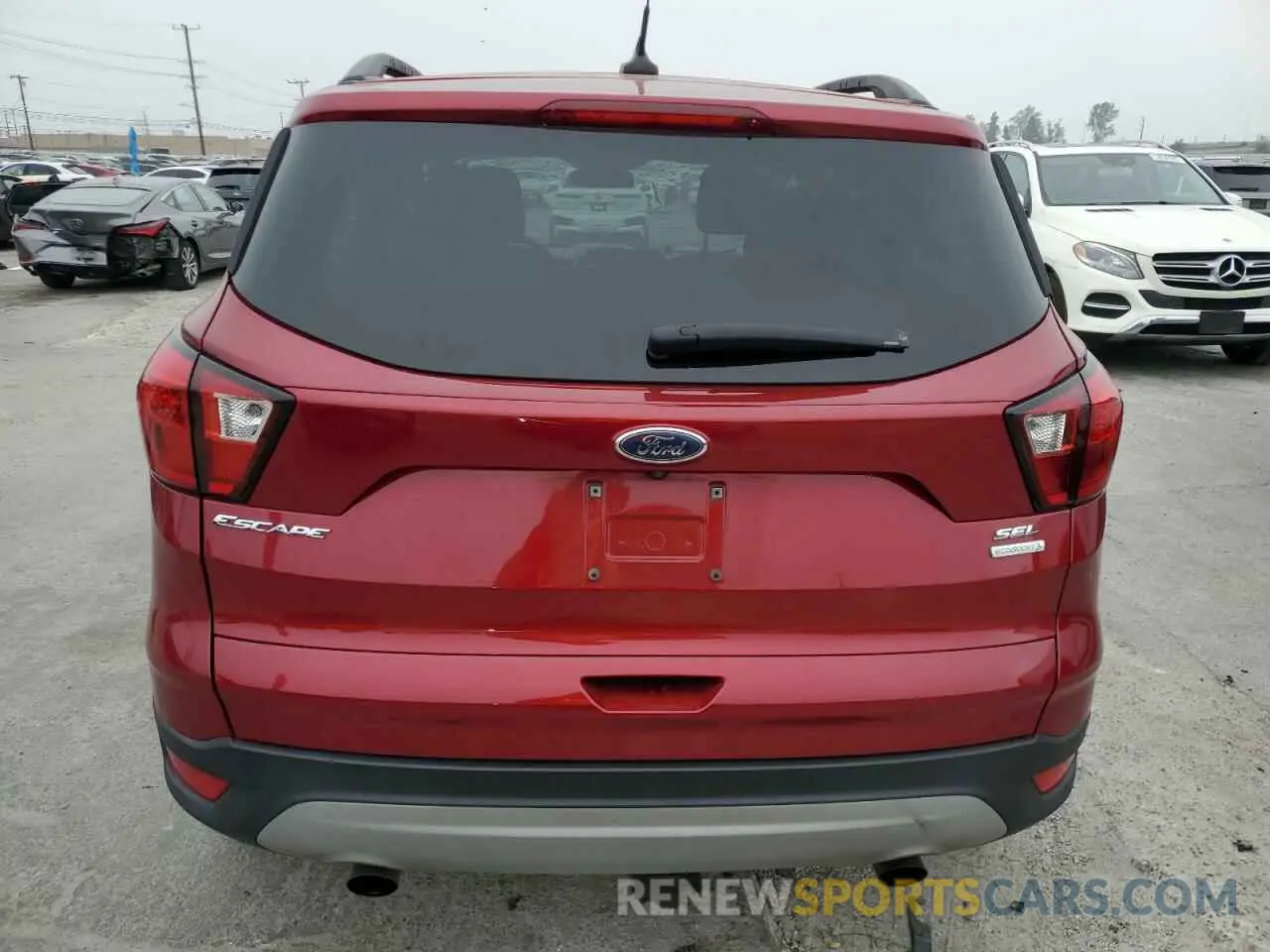 6 Фотография поврежденного автомобиля 1FMCU0HD0KUA20152 FORD ESCAPE 2019