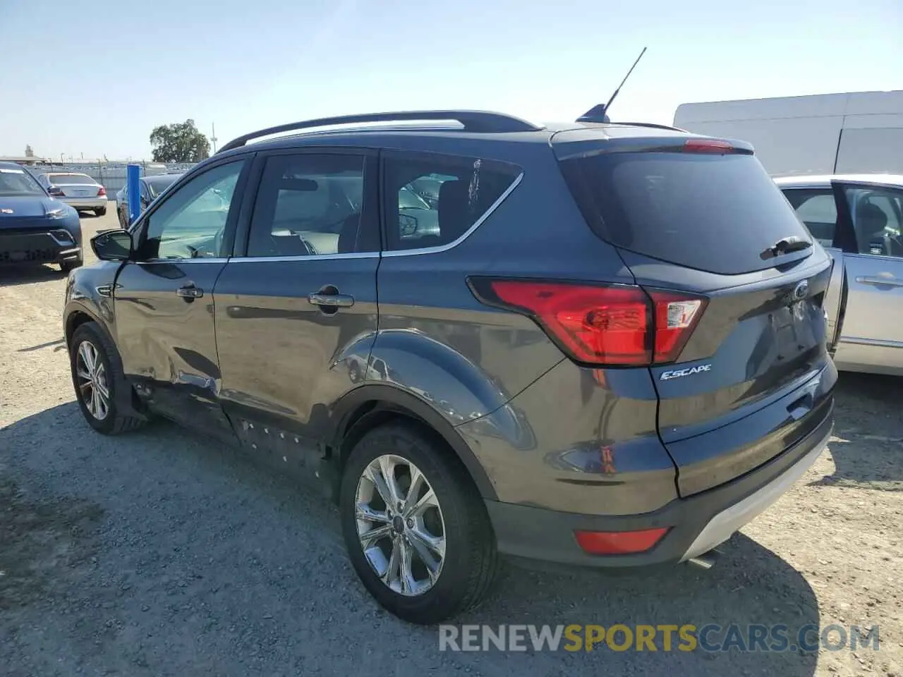 2 Photograph of a damaged car 1FMCU0HD0KUB82668 FORD ESCAPE 2019