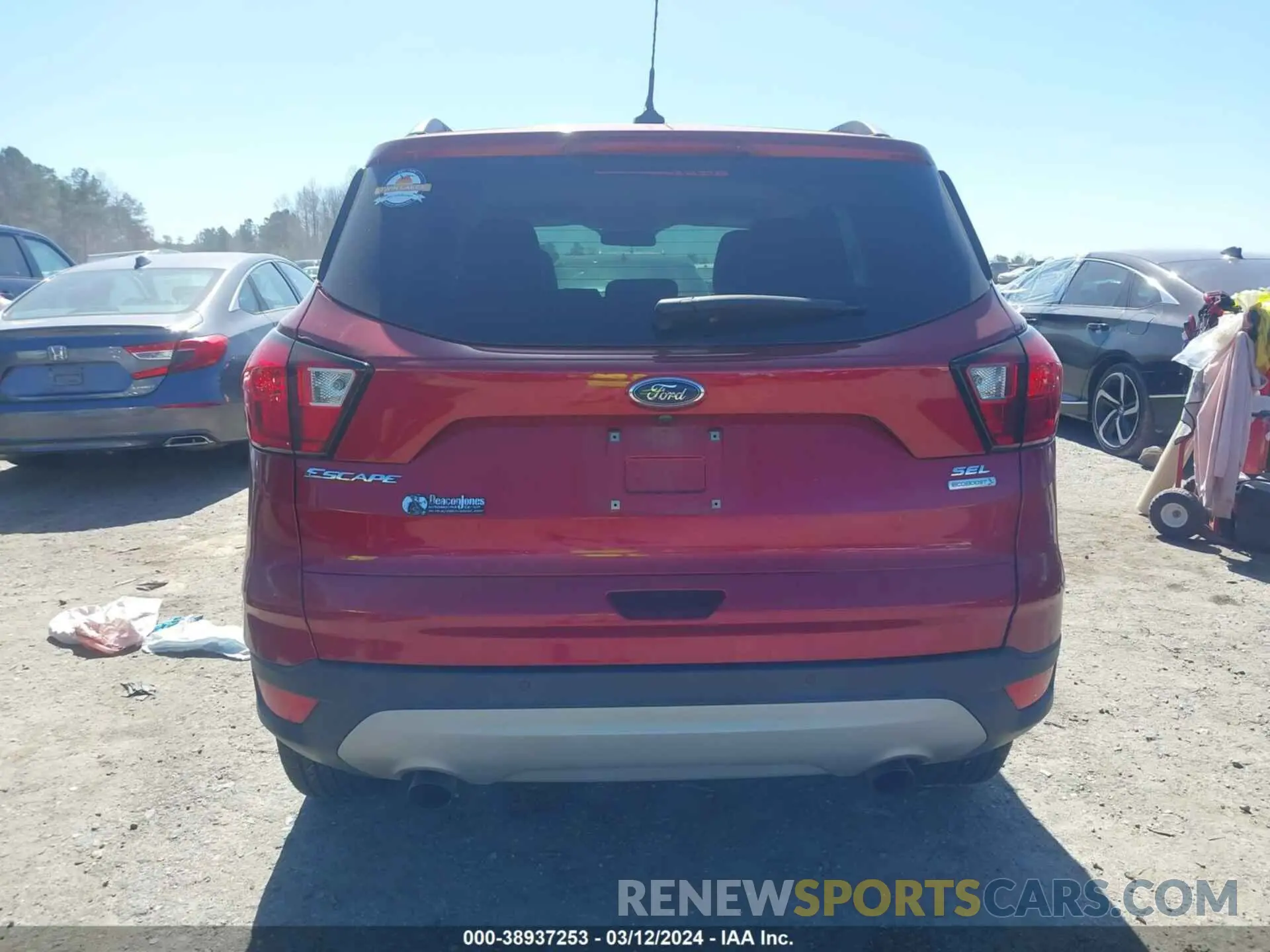 16 Photograph of a damaged car 1FMCU0HD1KUA67545 FORD ESCAPE 2019