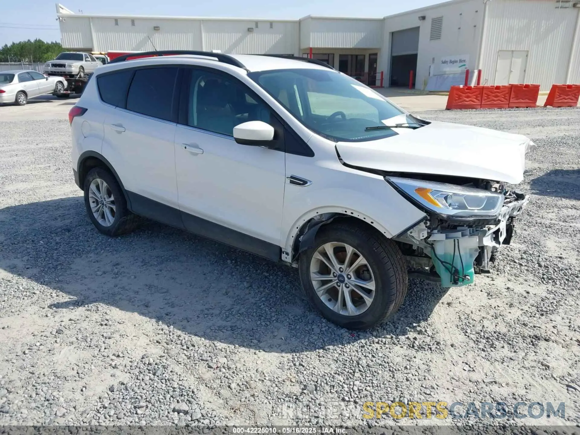 1 Photograph of a damaged car 1FMCU0HD1KUB76409 FORD ESCAPE 2019