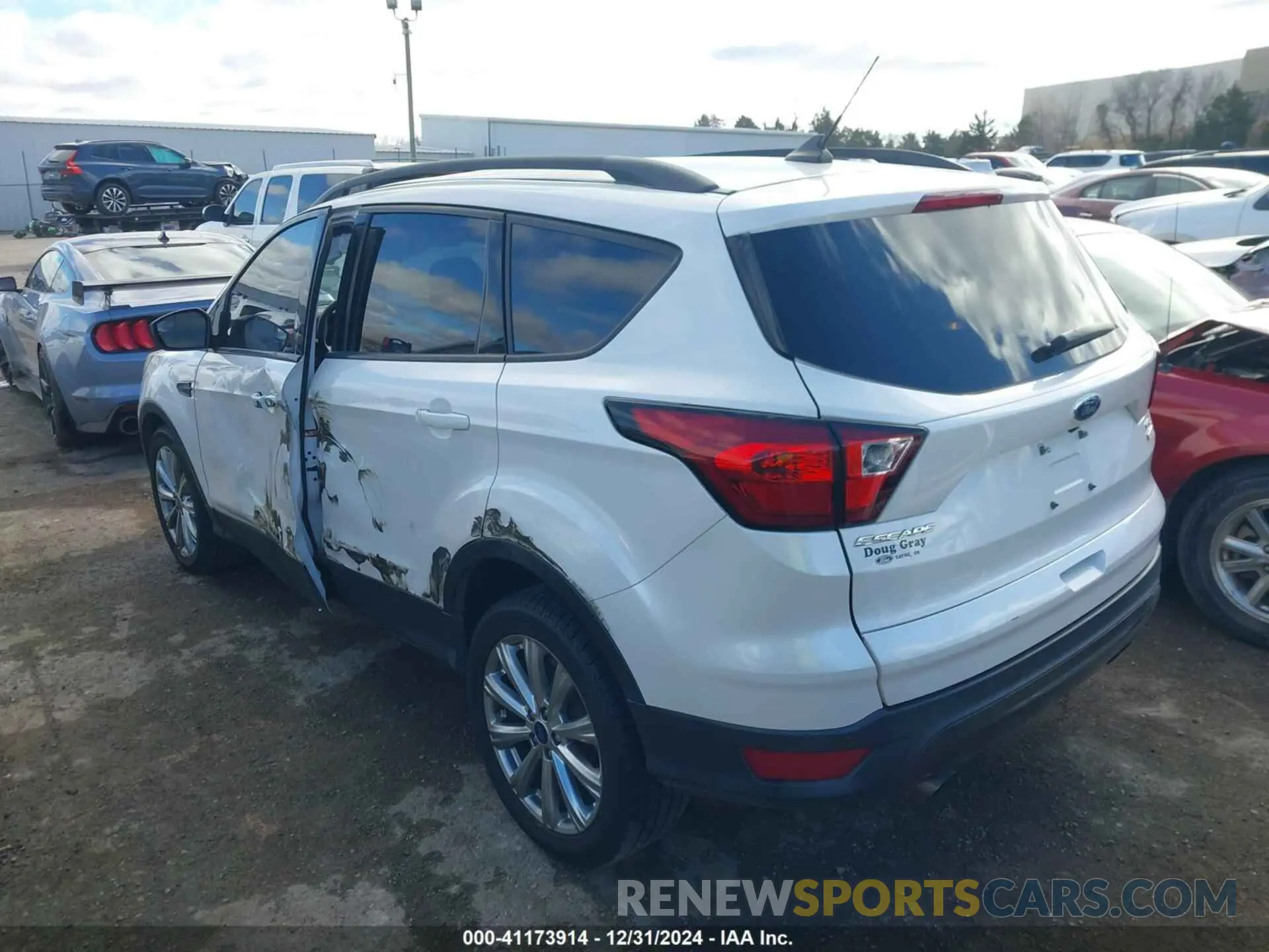 14 Фотография поврежденного автомобиля 1FMCU0HD1KUC52839 FORD ESCAPE 2019