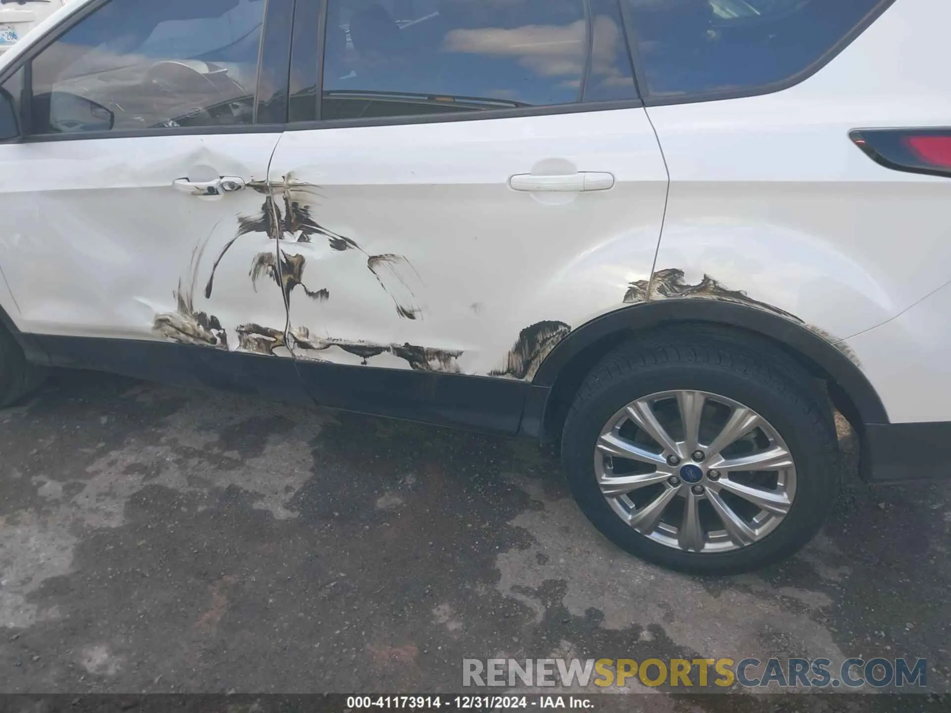 6 Фотография поврежденного автомобиля 1FMCU0HD1KUC52839 FORD ESCAPE 2019
