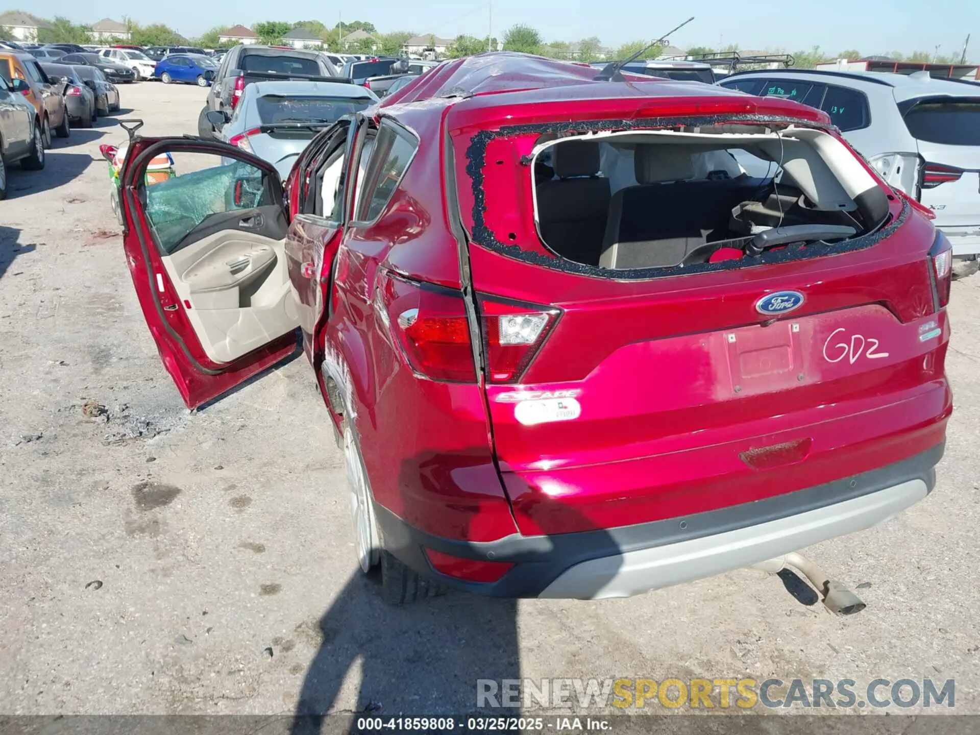 3 Photograph of a damaged car 1FMCU0HD2KUC32177 FORD ESCAPE 2019