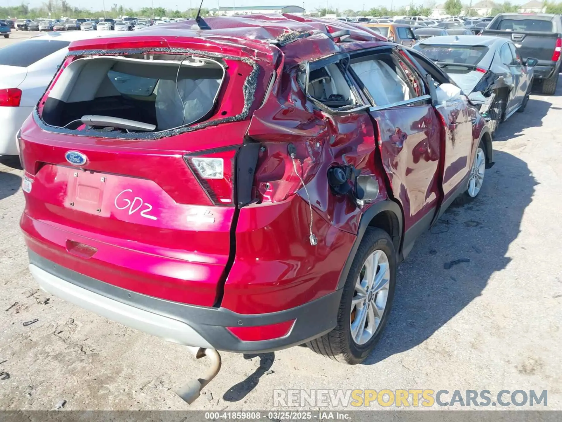 4 Photograph of a damaged car 1FMCU0HD2KUC32177 FORD ESCAPE 2019