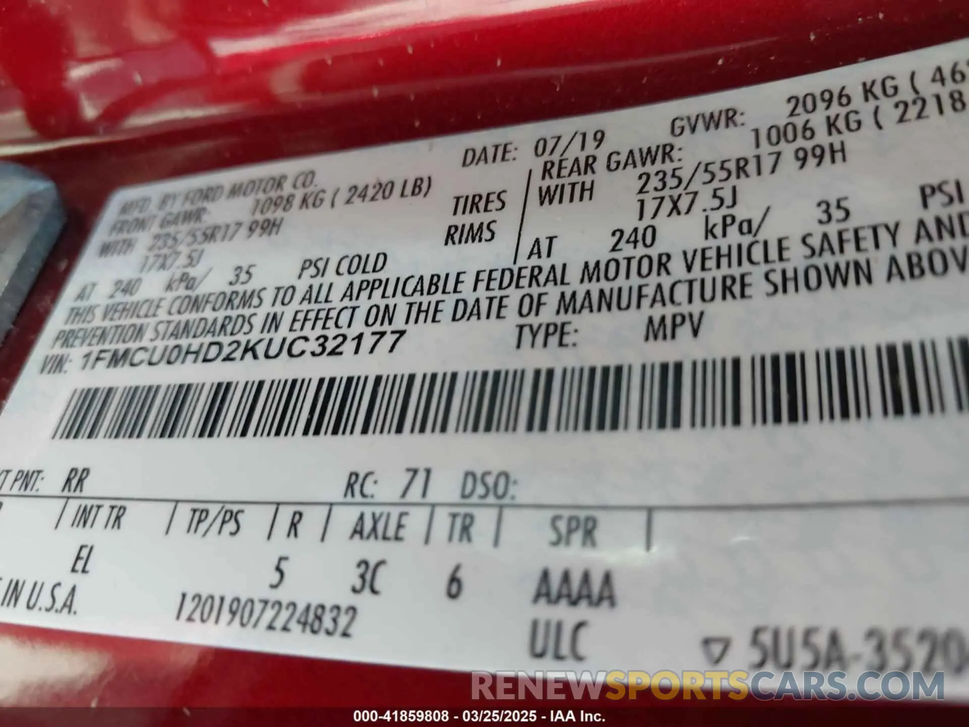 9 Photograph of a damaged car 1FMCU0HD2KUC32177 FORD ESCAPE 2019