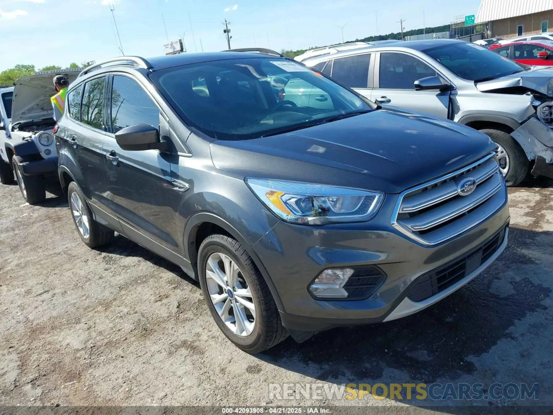 1 Photograph of a damaged car 1FMCU0HD2KUC52834 FORD ESCAPE 2019