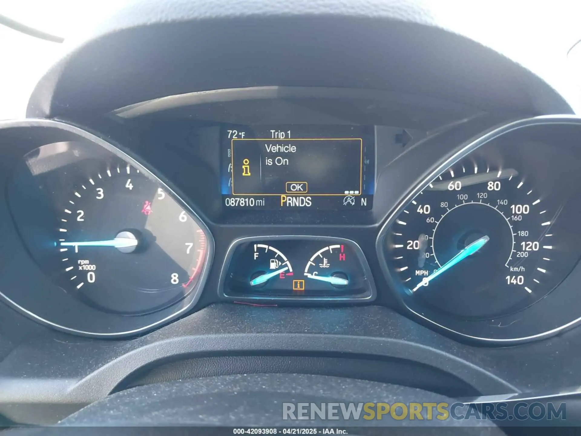 15 Photograph of a damaged car 1FMCU0HD2KUC52834 FORD ESCAPE 2019