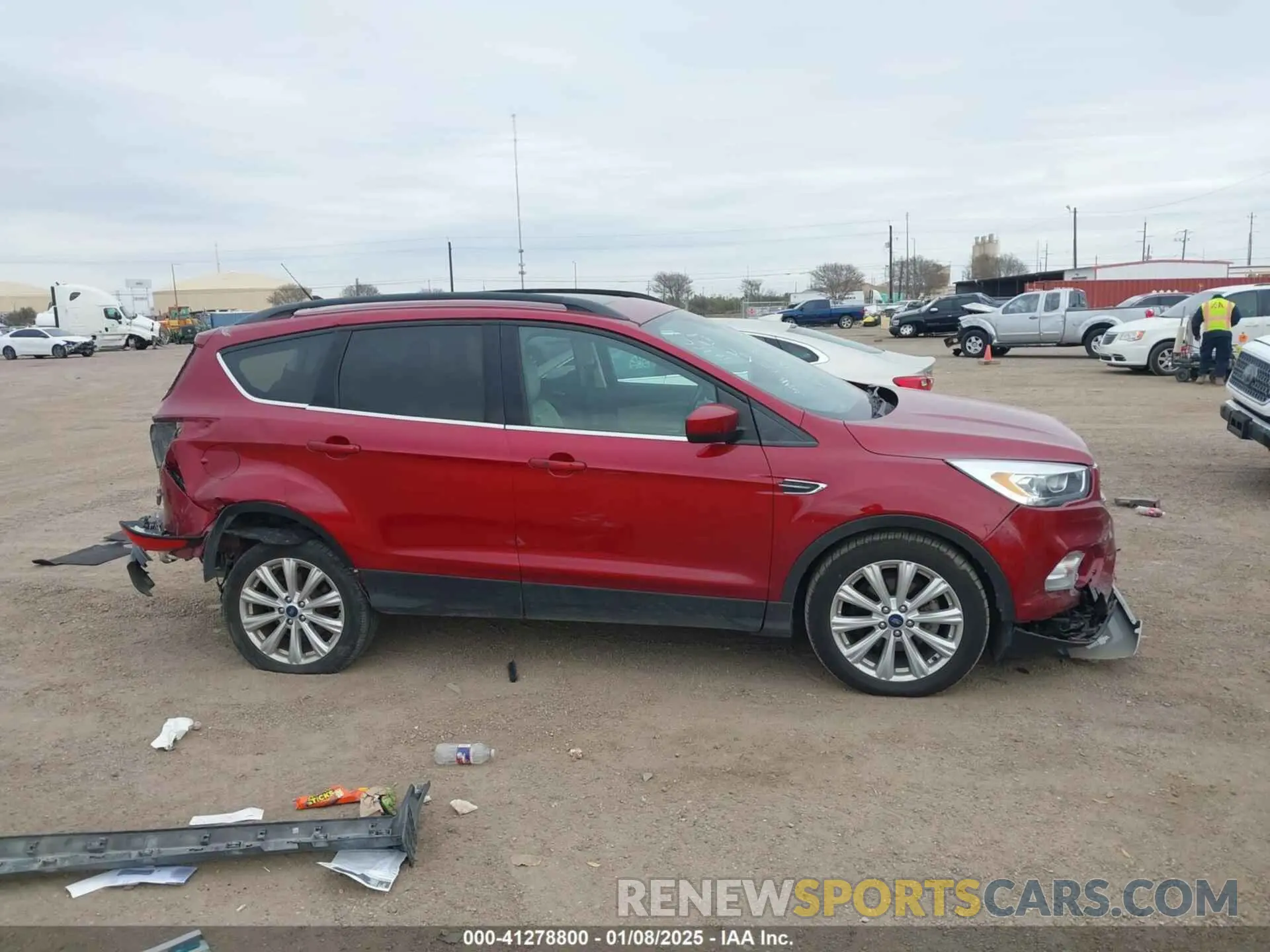 14 Фотография поврежденного автомобиля 1FMCU0HD3KUA18315 FORD ESCAPE 2019