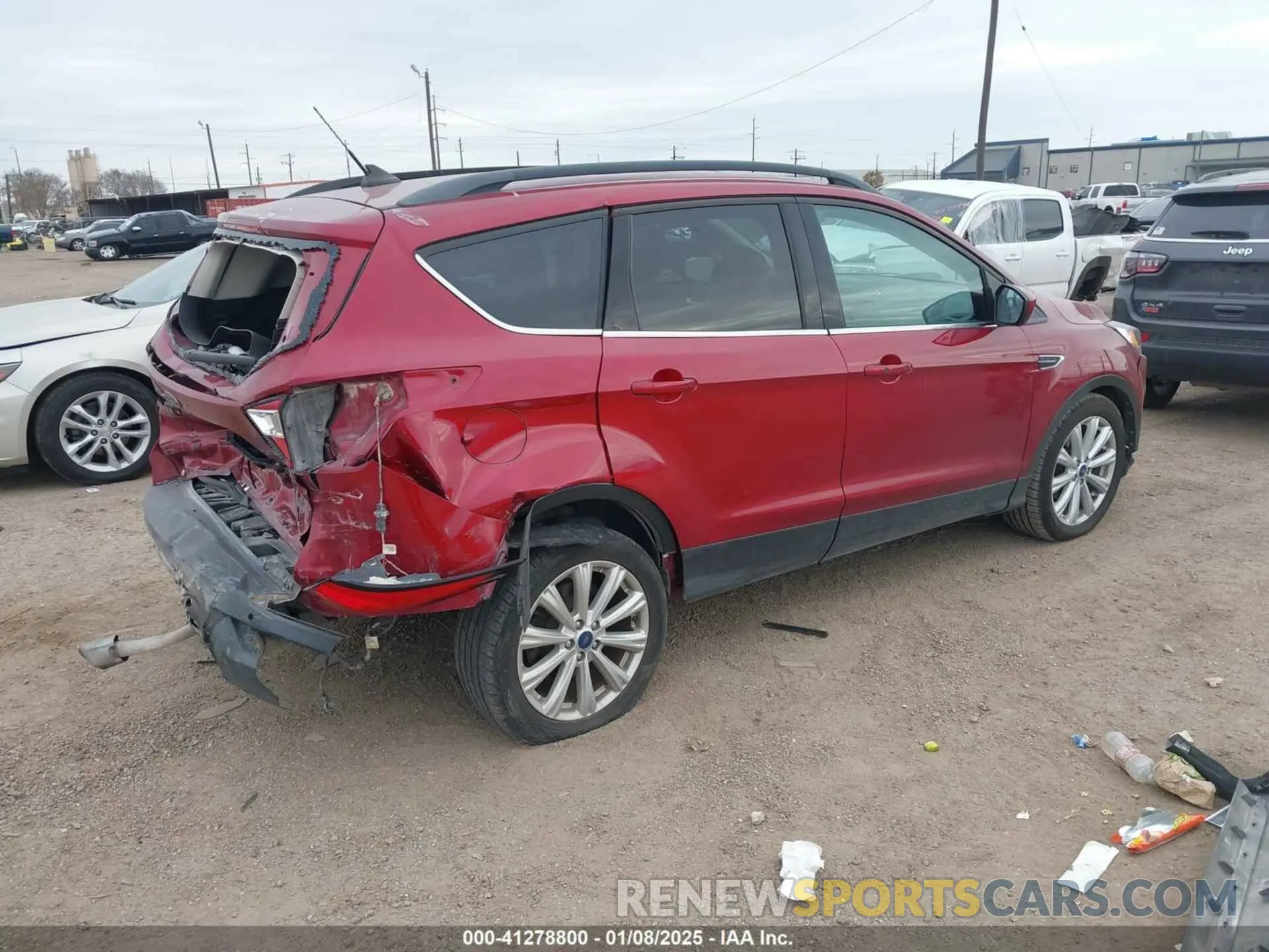 4 Фотография поврежденного автомобиля 1FMCU0HD3KUA18315 FORD ESCAPE 2019