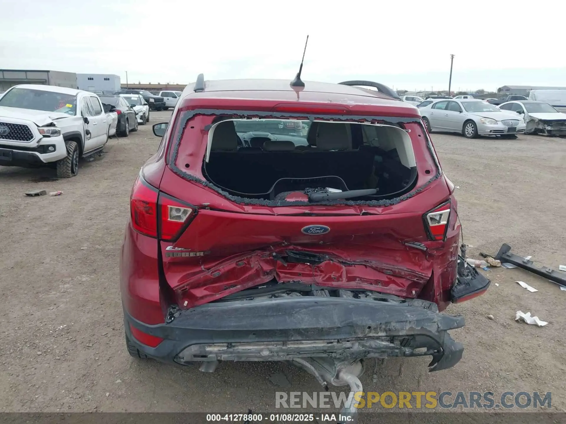 6 Фотография поврежденного автомобиля 1FMCU0HD3KUA18315 FORD ESCAPE 2019