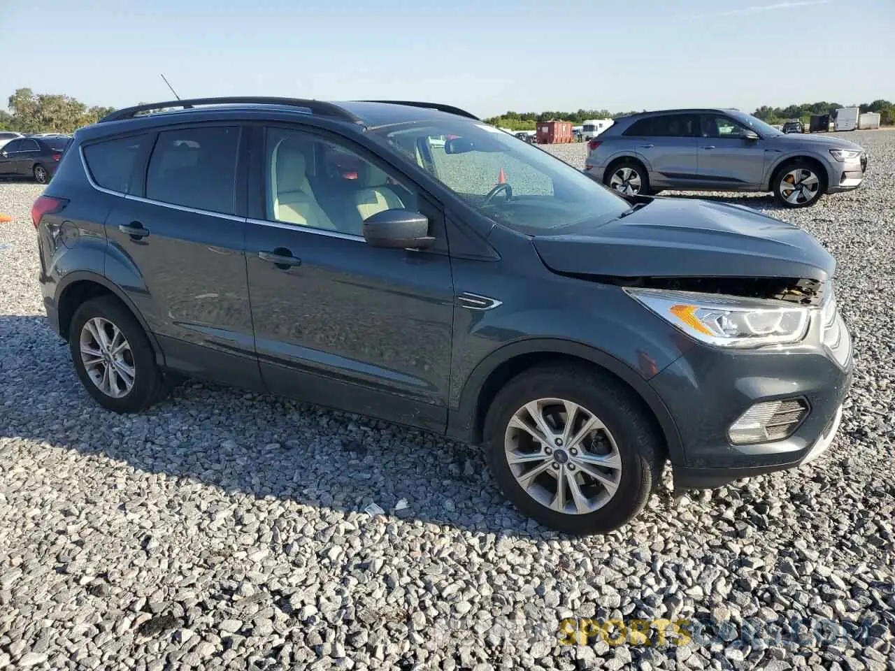 4 Фотография поврежденного автомобиля 1FMCU0HD3KUA90289 FORD ESCAPE 2019