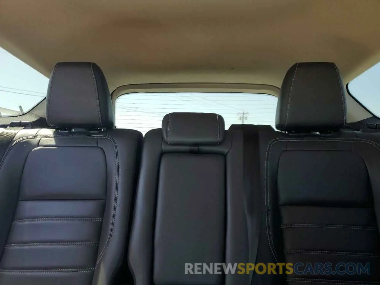 10 Photograph of a damaged car 1FMCU0HD3KUB20469 FORD ESCAPE 2019