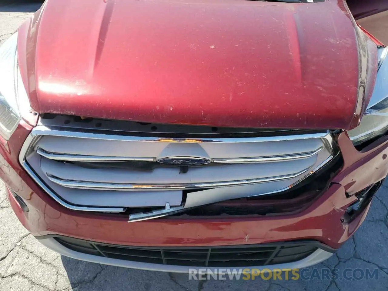 13 Photograph of a damaged car 1FMCU0HD3KUB20469 FORD ESCAPE 2019