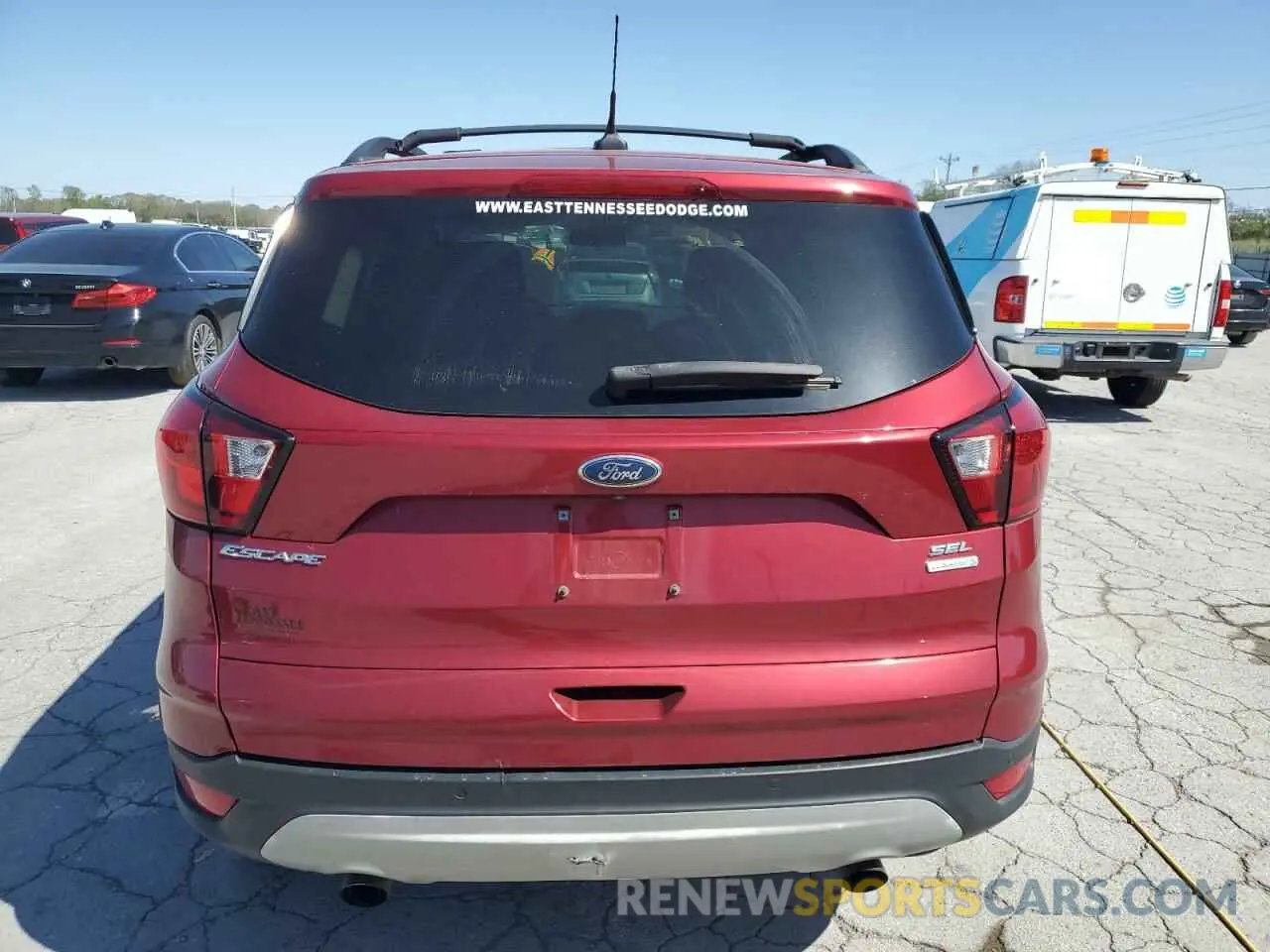 6 Photograph of a damaged car 1FMCU0HD3KUB20469 FORD ESCAPE 2019