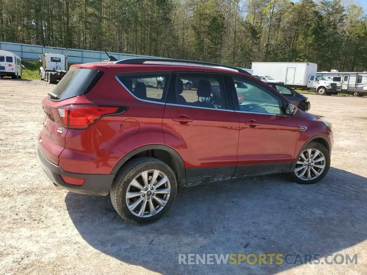 3 Photograph of a damaged car 1FMCU0HD3KUB49129 FORD ESCAPE 2019
