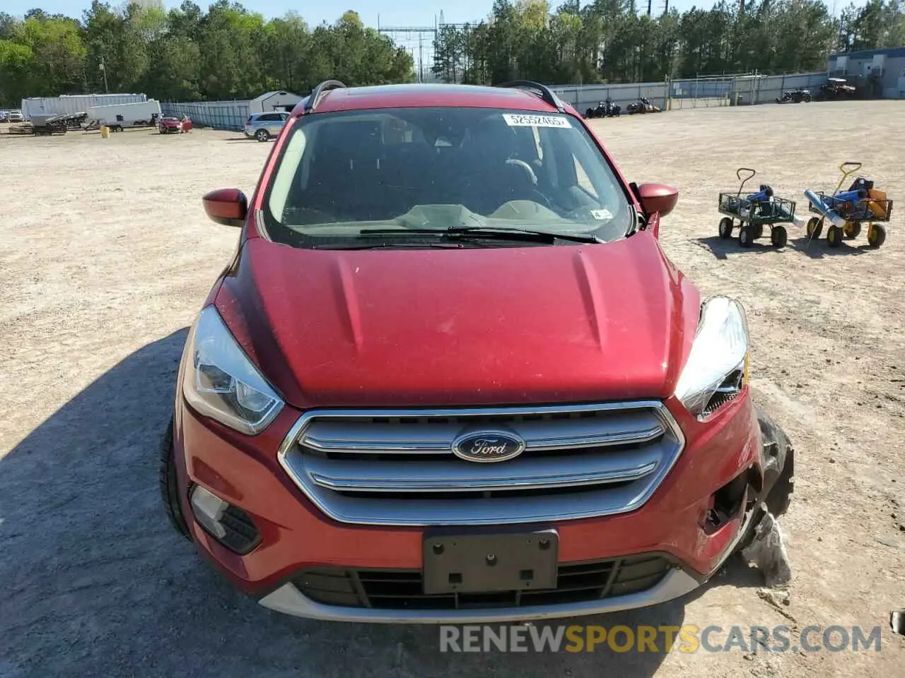 5 Photograph of a damaged car 1FMCU0HD3KUB49129 FORD ESCAPE 2019