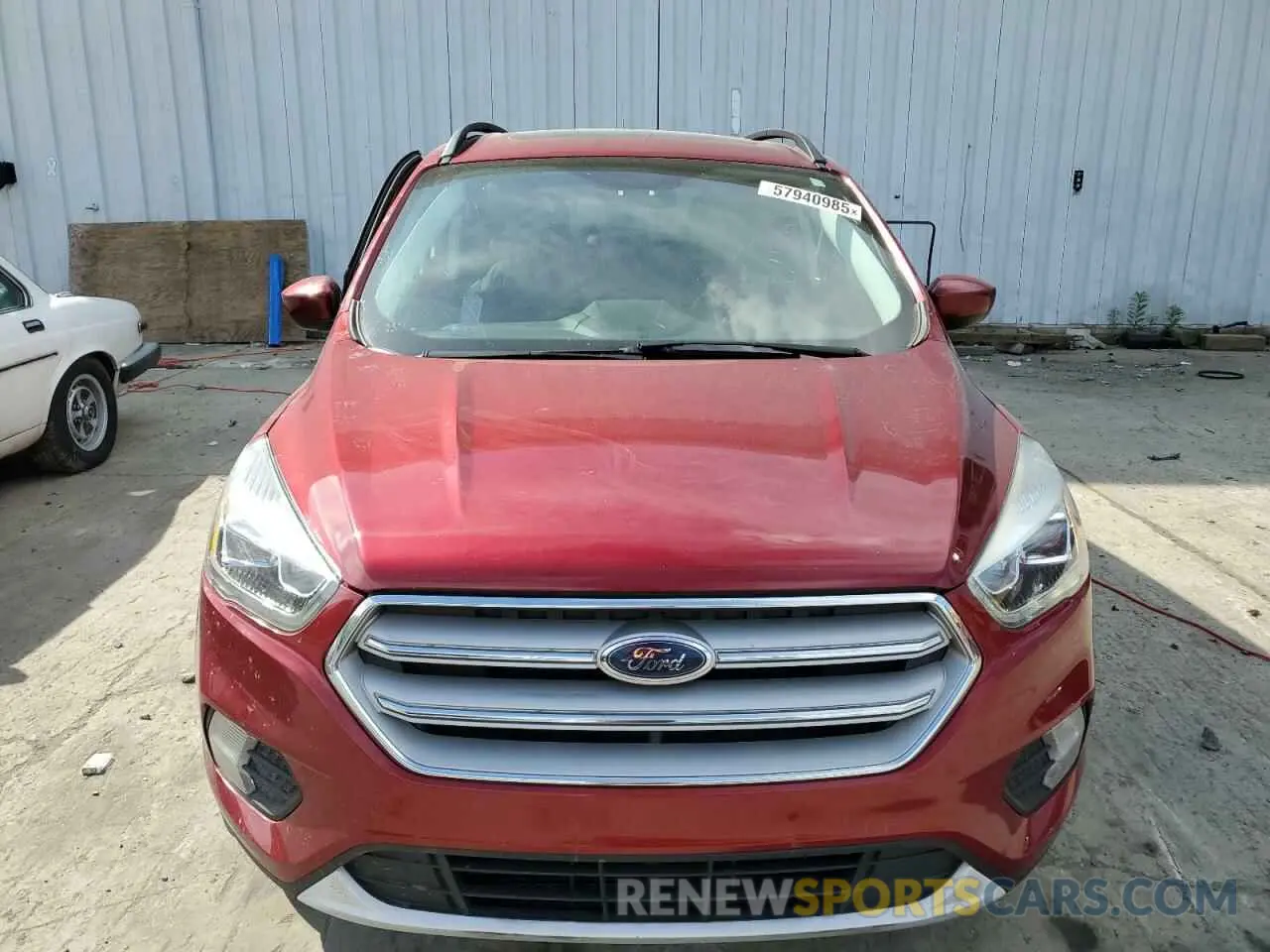 5 Photograph of a damaged car 1FMCU0HD3KUC44645 FORD ESCAPE 2019