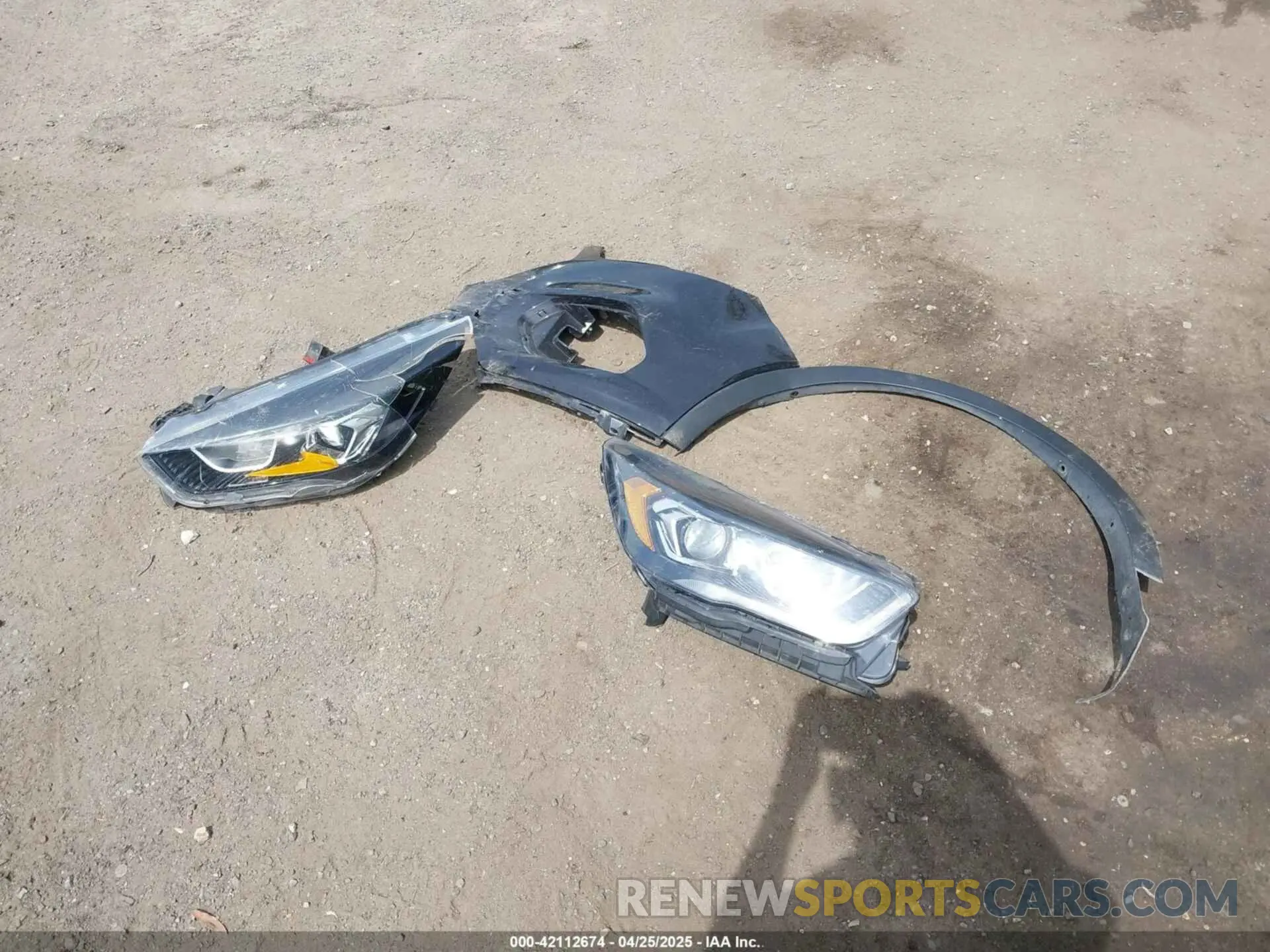 12 Photograph of a damaged car 1FMCU0HD3KUC47335 FORD ESCAPE 2019