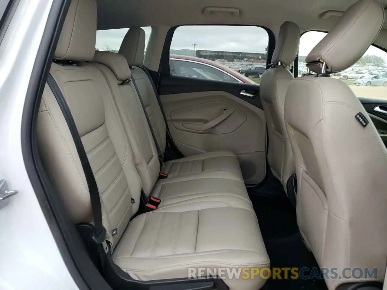 12 Photograph of a damaged car 1FMCU0HD4KUC31354 FORD ESCAPE 2019