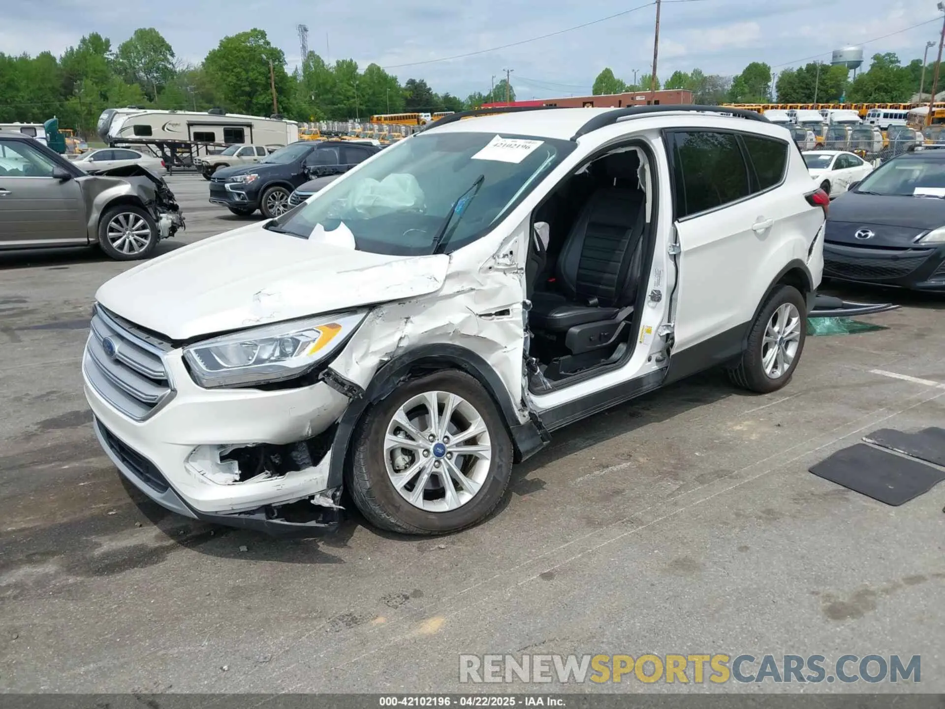2 Фотография поврежденного автомобиля 1FMCU0HD5KUB20523 FORD ESCAPE 2019