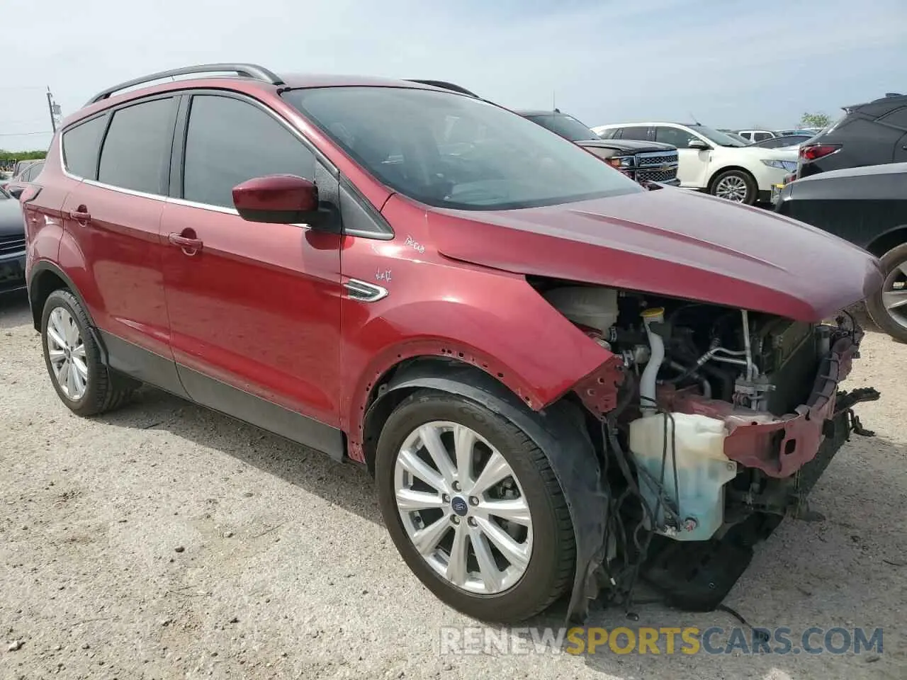 4 Фотография поврежденного автомобиля 1FMCU0HD5KUB77806 FORD ESCAPE 2019